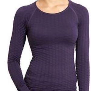 ATHLETA Epitomize Seamless LS Top- Size M- CUTE!